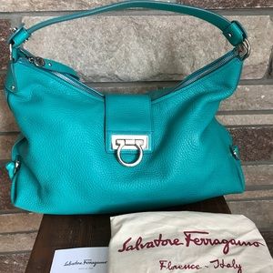 NWOT 🌟 Salvatore Ferragamo Fanisa Hobo